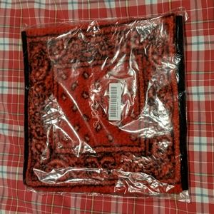 Brand New! FW19 Supreme Bandana Fleece Neck Gaiter (Red)